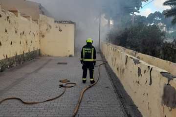  Enésimo incendio en el histórico inmueble de la Casa de la Condesa (Valle de Jinámar)/TA.